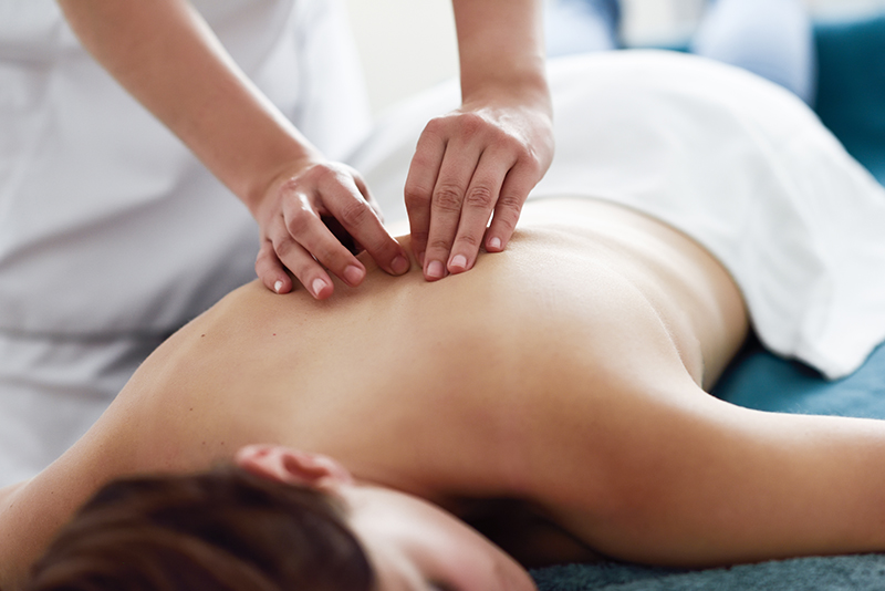 Introbild Massage gegen Rückenschmerzen