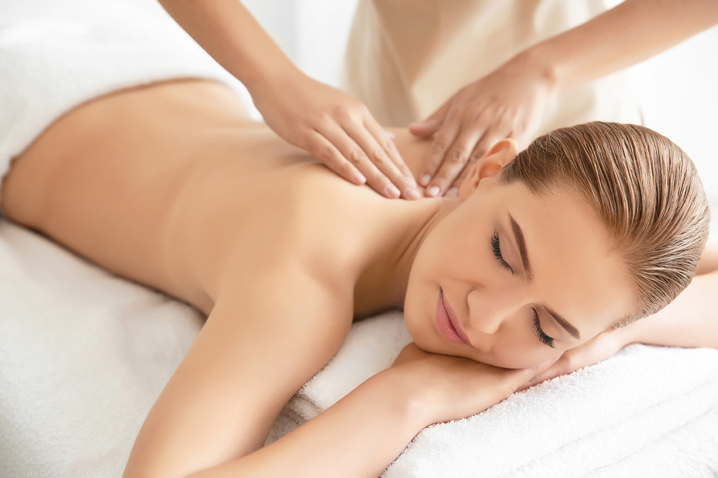 Craniosacrale Therapie: Ablauf und Wirkung -- Massage